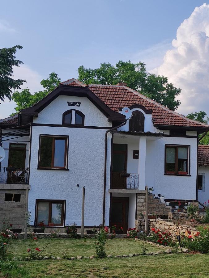 Готель Krushunska Panorama Крушуна Екстер'єр фото